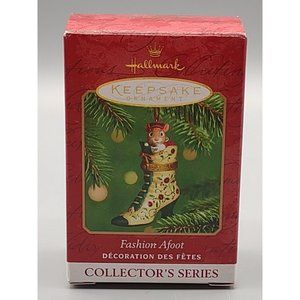 2001 Hallmark Keepsake Christmas Ornament FASHION AFOOT trinket box #2 of series